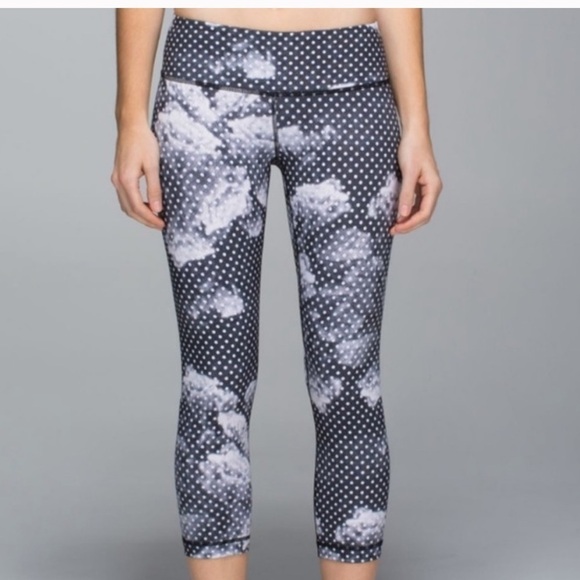 Lululemon Wunder Under Cropped 
Dottie Dream Rose print - Picture 1 of 8